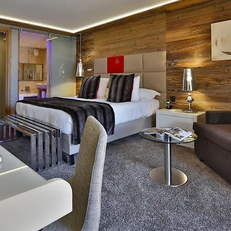 Hotel Koh-i Nor By Les Etincelles 5*