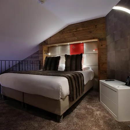 Hotel Koh-i Nor By Les Etincelles