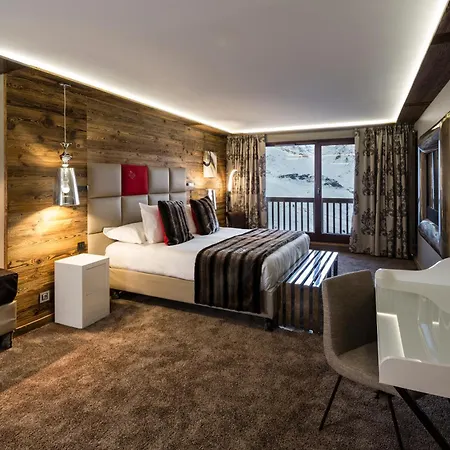 Hotel Koh-i Nor By Les Etincelles 5*