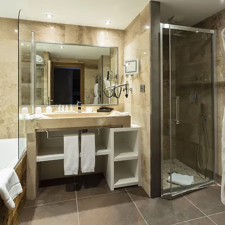 Hotel Koh-i Nor By Les Etincelles 5*