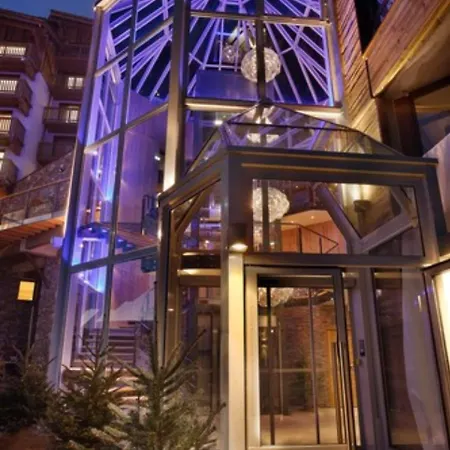 Koh-i Nor By Les Etincelles 발토랑스